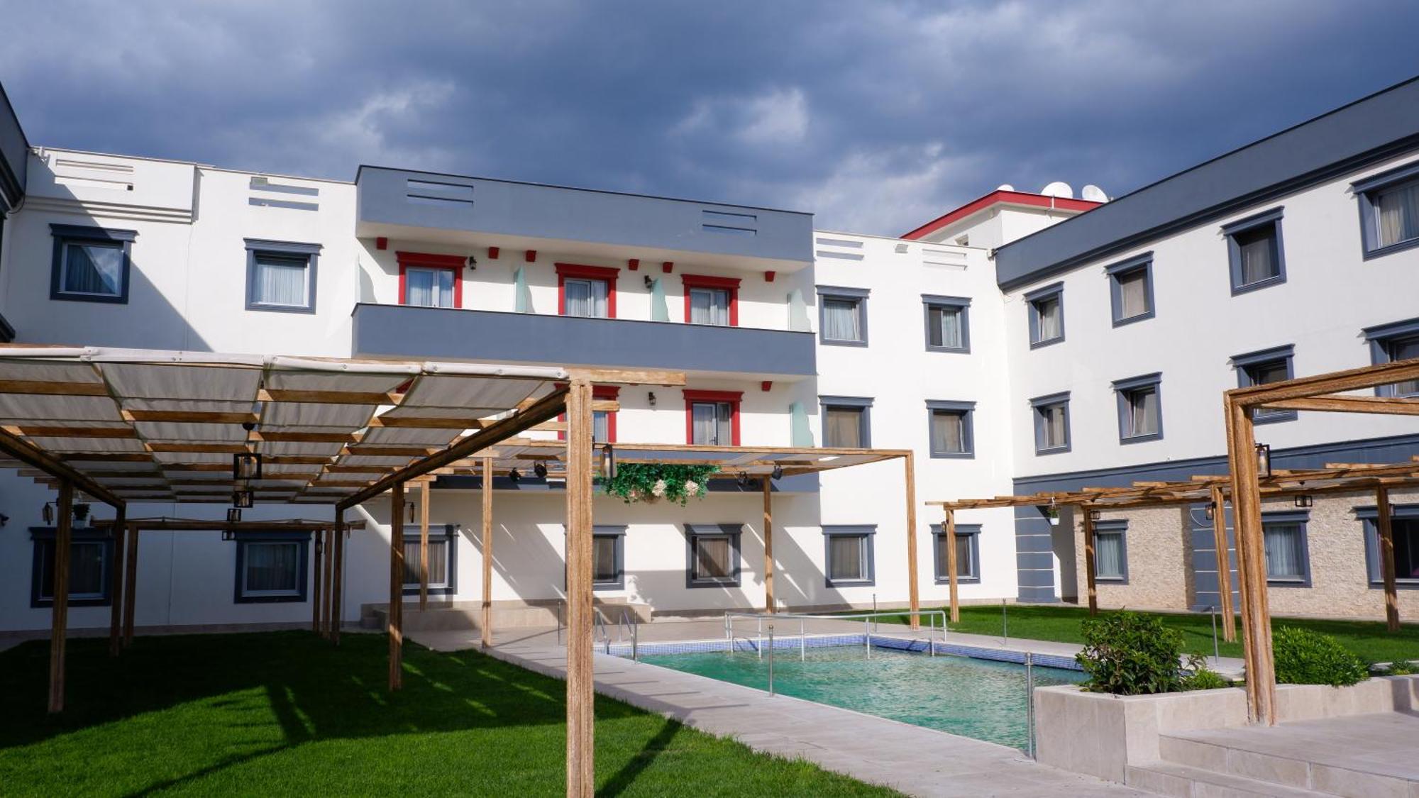 Hotel Labella Bergama Bagian luar foto